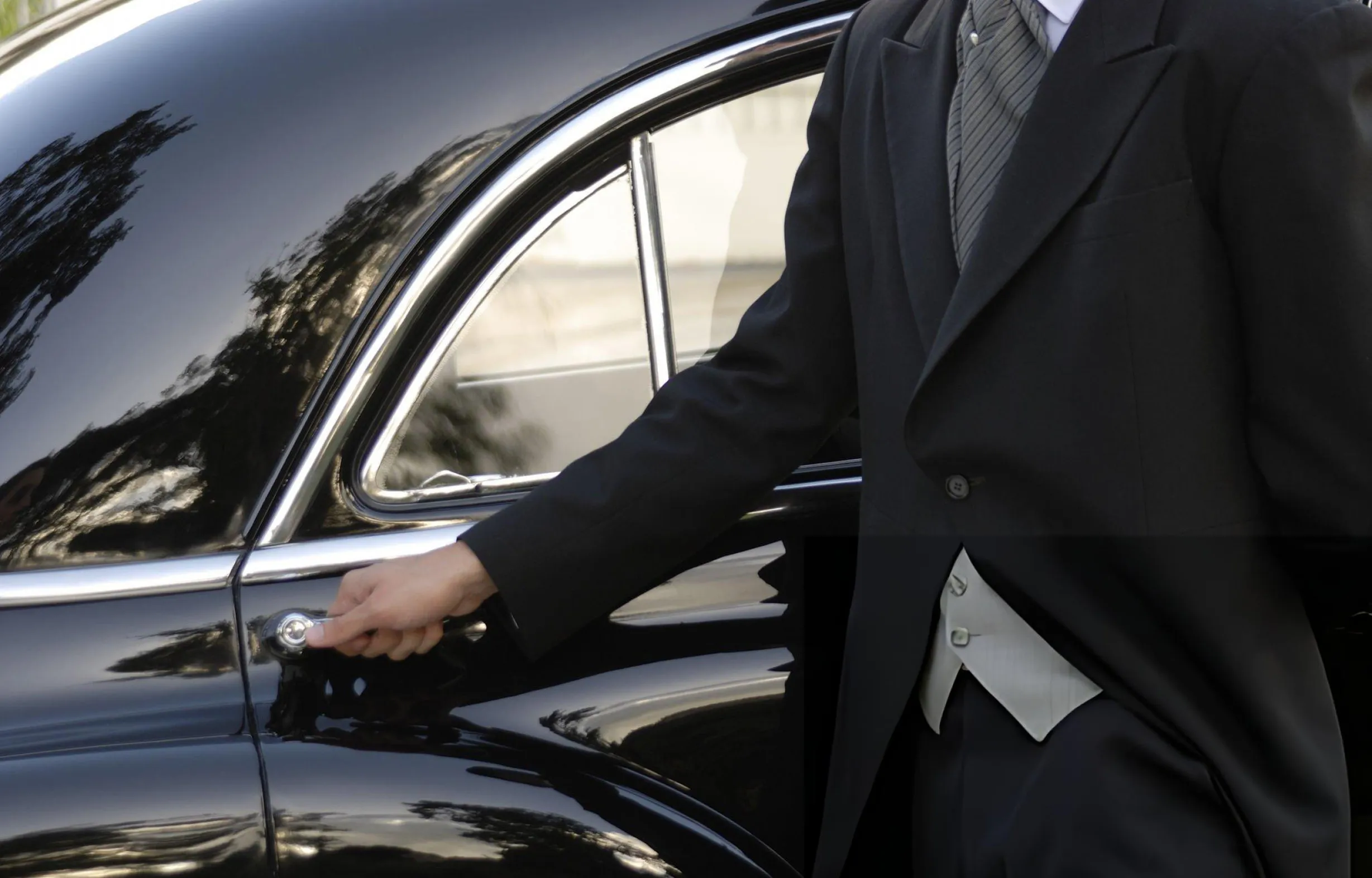 chauffeured driven cars adelaide